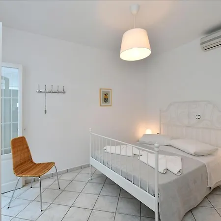 Beachfront-santa Marina Vacation Holiday home Parikia (Paros)