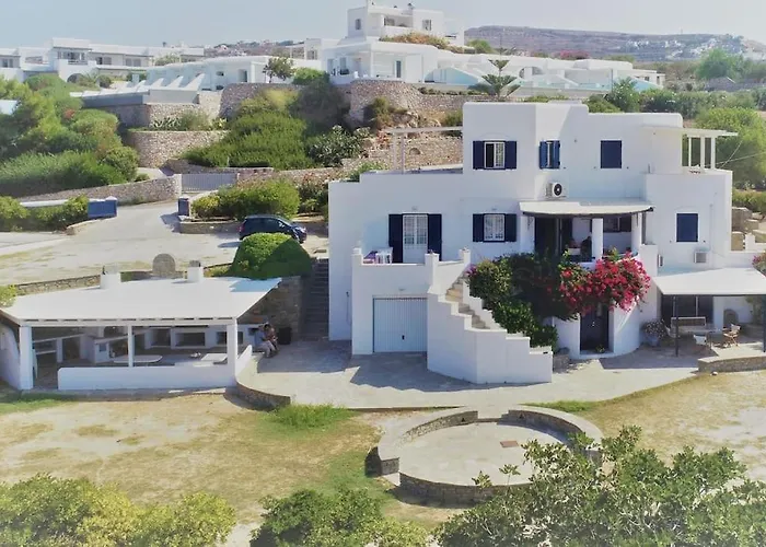 Beachfront-santa Marina Vacation Tatil Evi