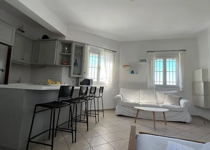 Beachfront-santa Marina Vacation * Páros