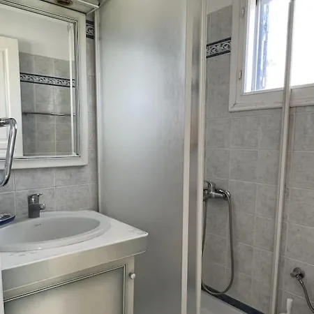 Beachfront-santa Marina Vacation Tatil Evi Páros