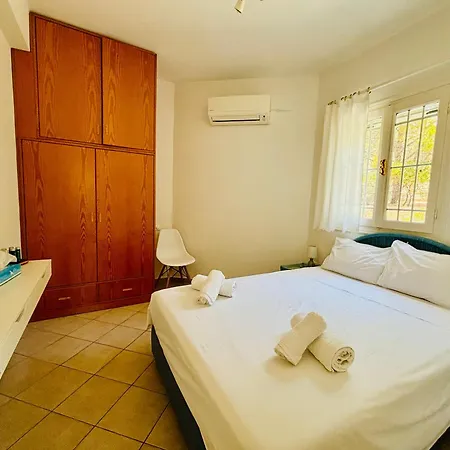 Beachfront-santa Marina Vacation * Páros