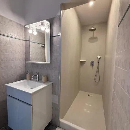 Beachfront-santa Marina Vacation Tatil Evi Páros