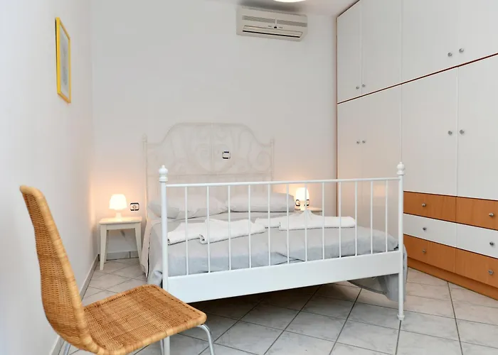 Beachfront-santa Marina Vacation * باروس