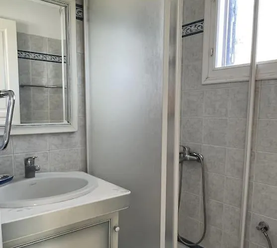 Beachfront-santa Marina Vacation بيت للعطل باروس