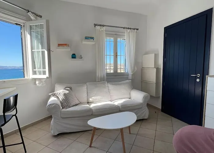 Beachfront-santa Marina Vacation بيت للعطل