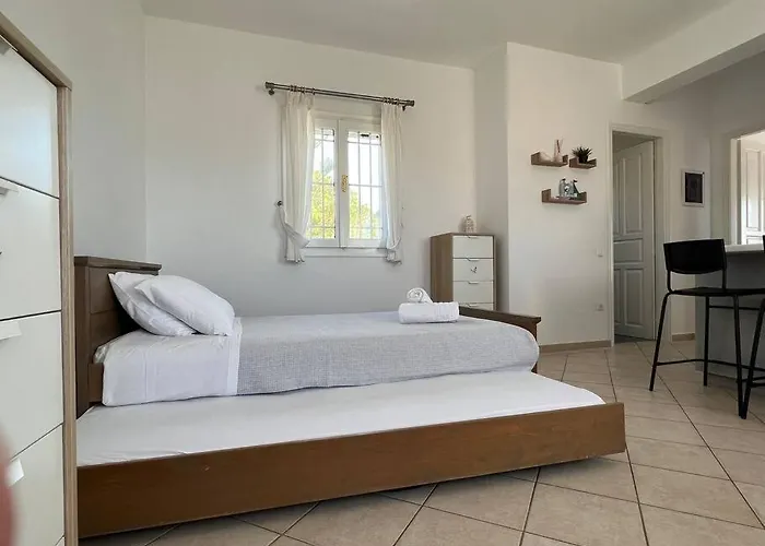 Beachfront-santa Marina Vacation *