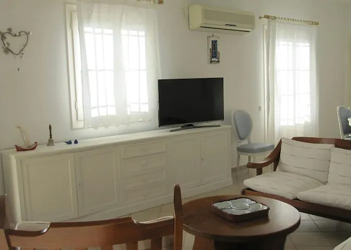 Beachfront-santa Marina Vacation *