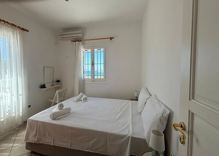 Beachfront-santa Marina Vacation *