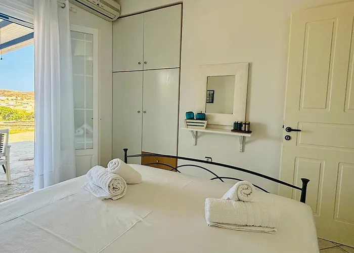 Beachfront-santa Marina Vacation بيت للعطل باروس