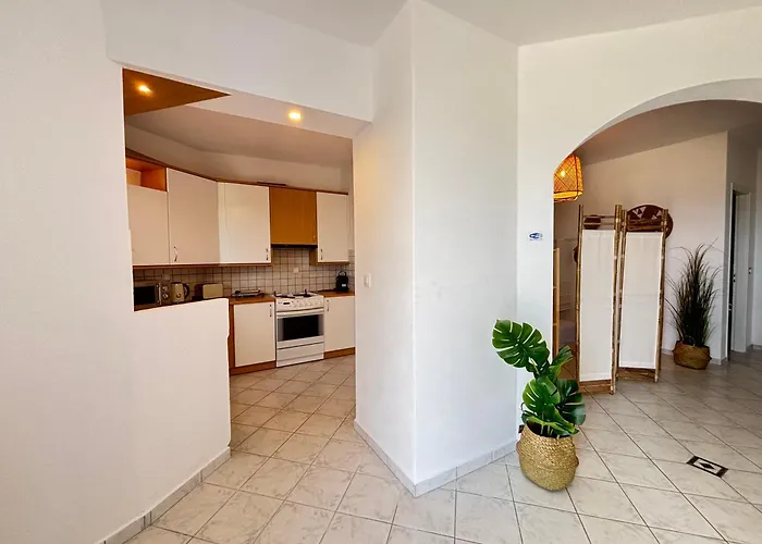 Beachfront-santa Marina Vacation باروس